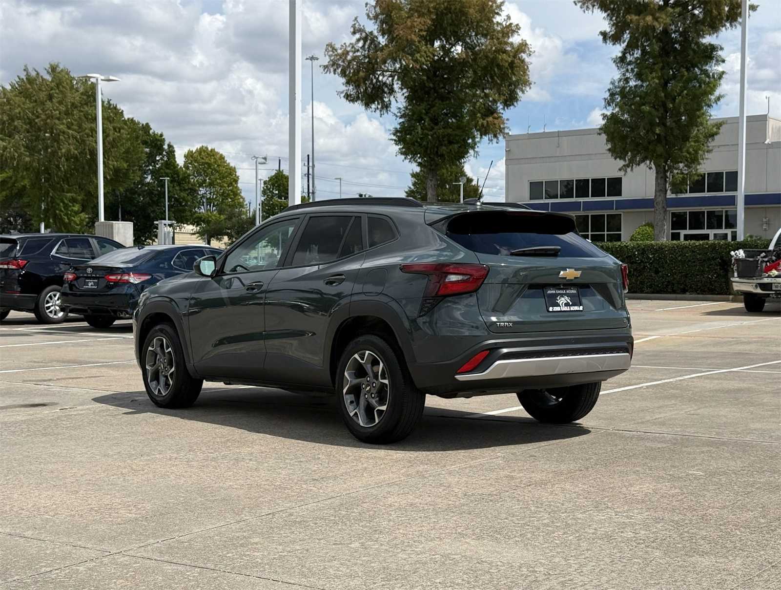 2025 Chevrolet Trax LT photo 3