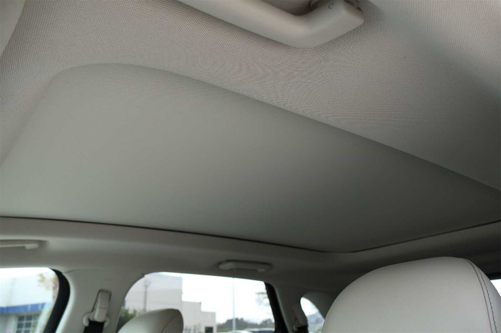 Thumbnail: 2017 Ford Edge - 28