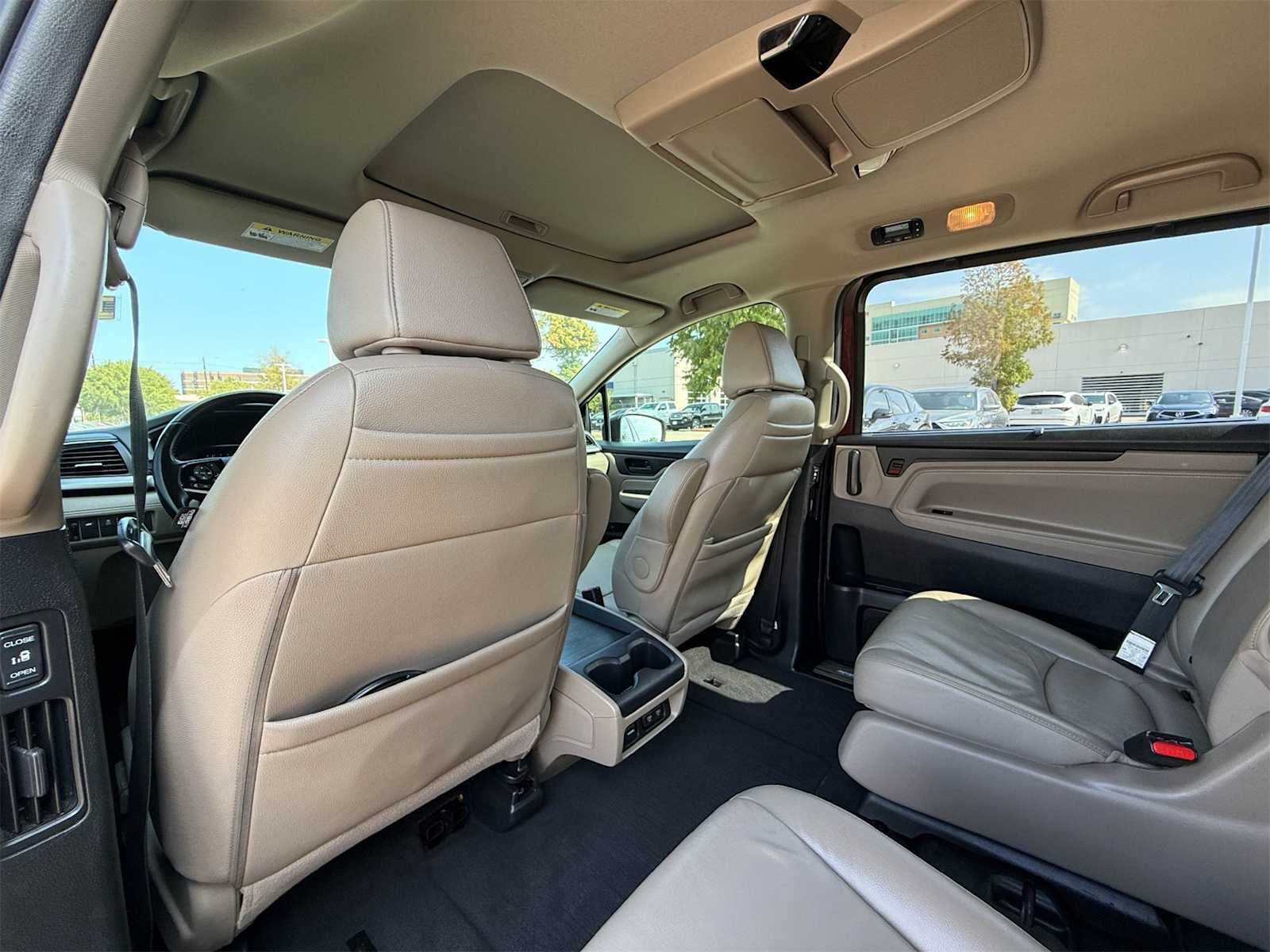 Thumbnail: 2018 Honda Odyssey - 12