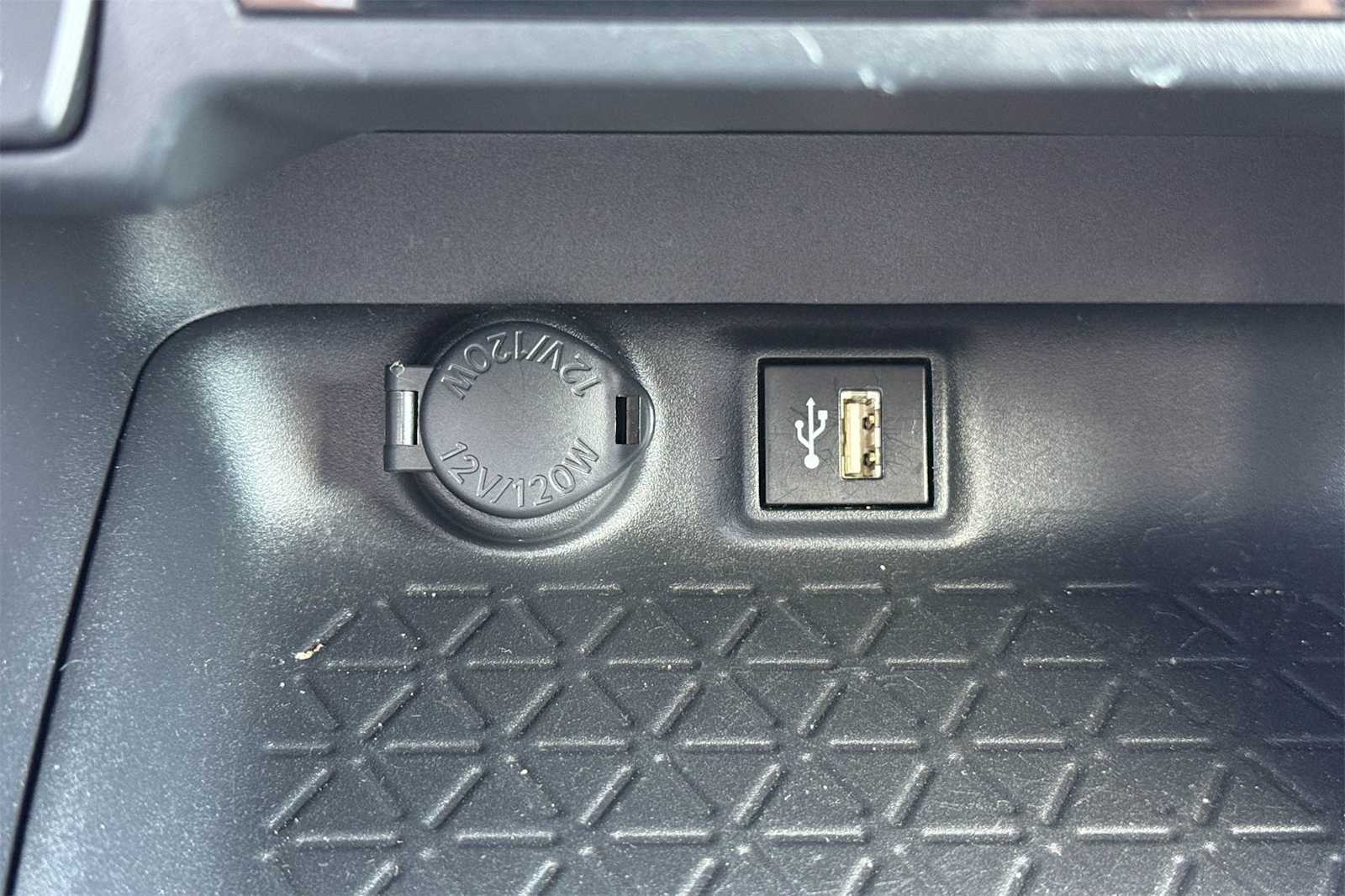 Thumbnail: 2024 Toyota RAV4 - 26