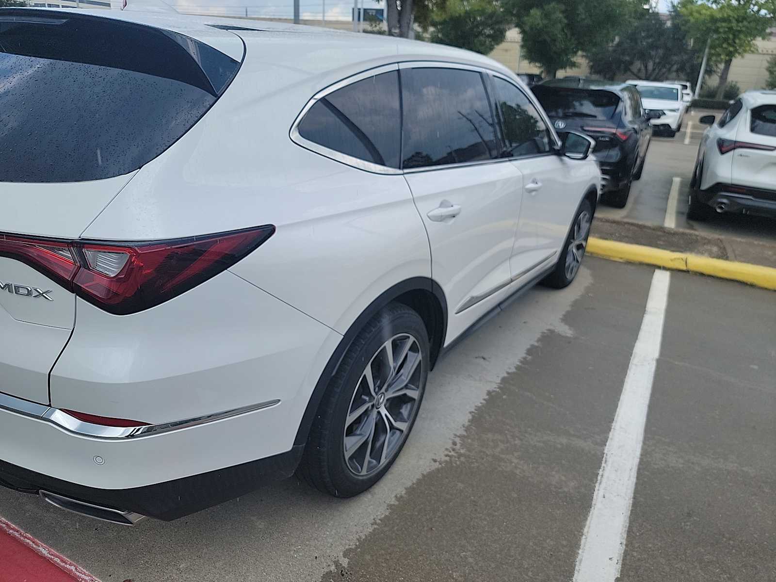 Thumbnail: 2023 Acura MDX - 4