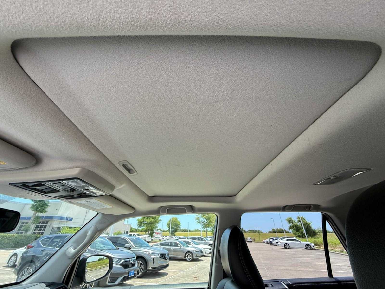 2017 Toyota 4Runner SR5 28