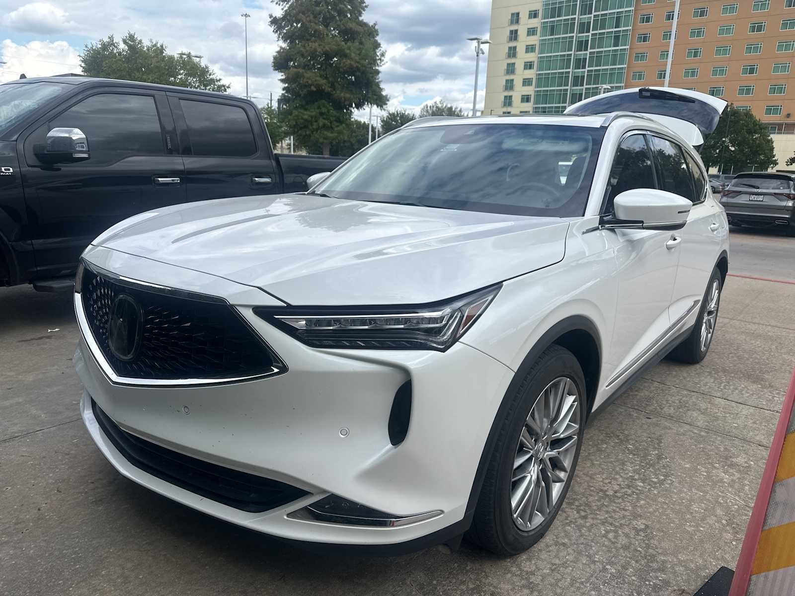 Thumbnail: 2023 Acura MDX - 1