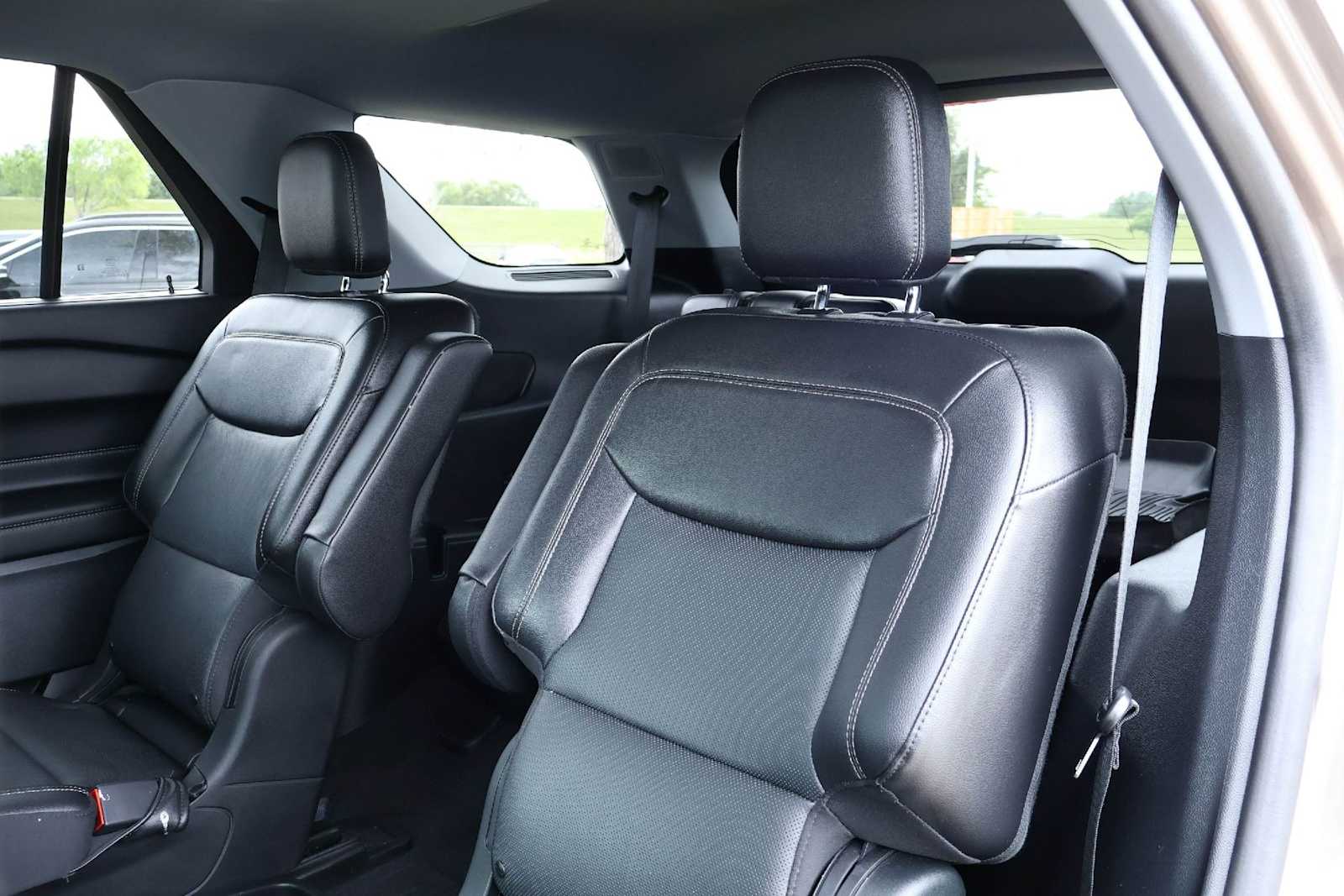 Thumbnail: 2021 Ford Explorer - 13