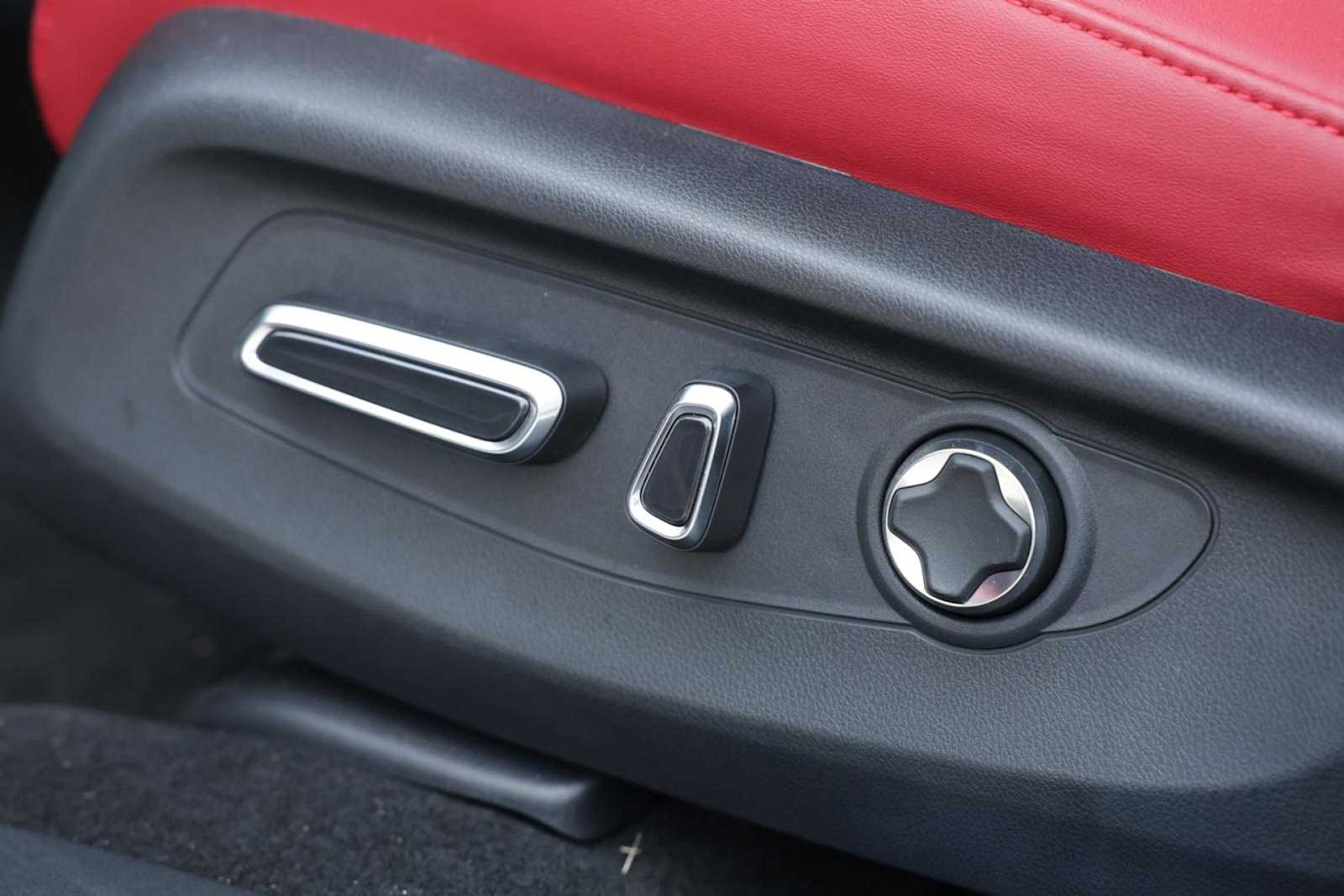 Thumbnail: 2025 Acura ADX - 24