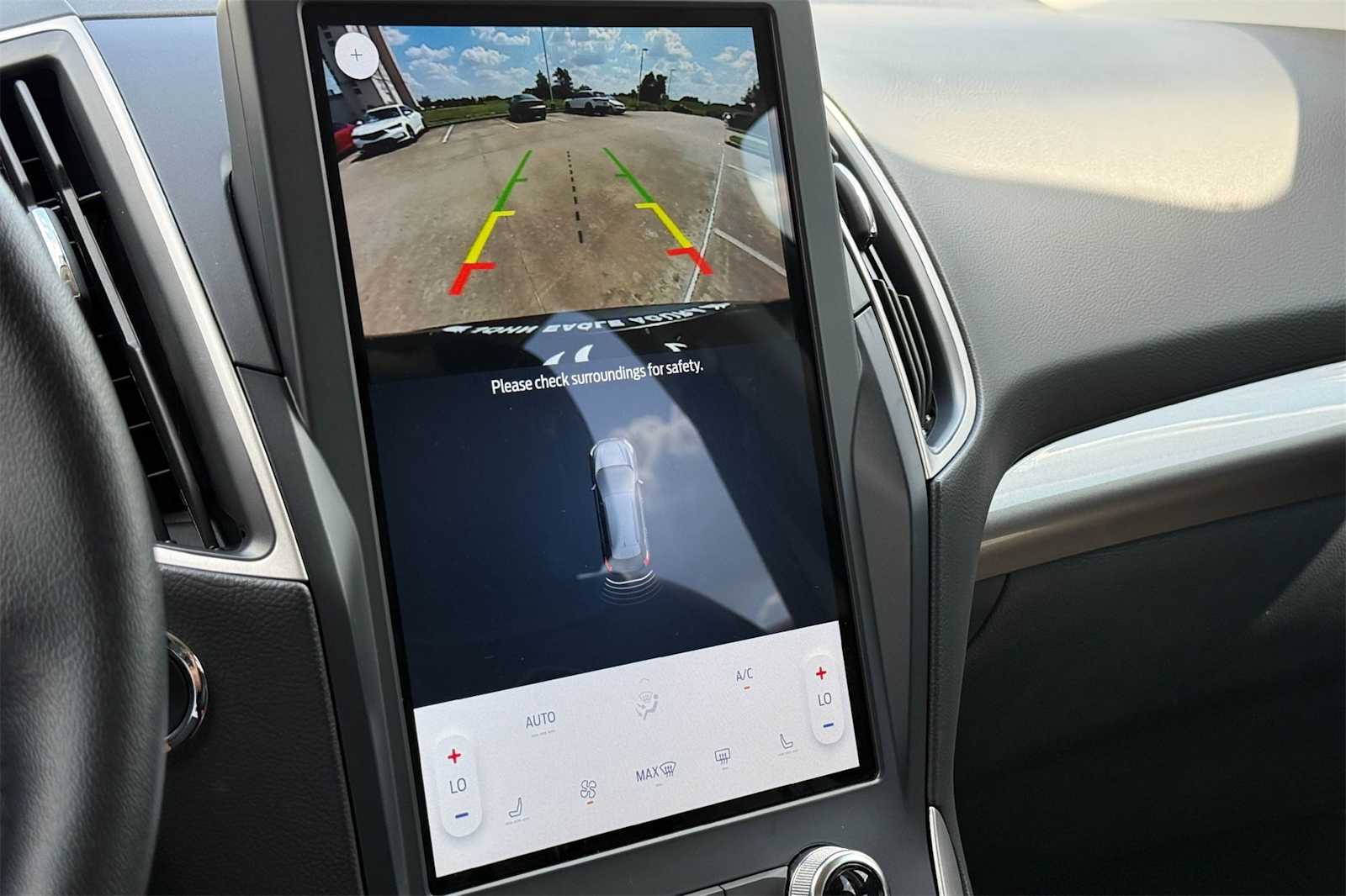 Thumbnail: 2023 Ford Edge - 29