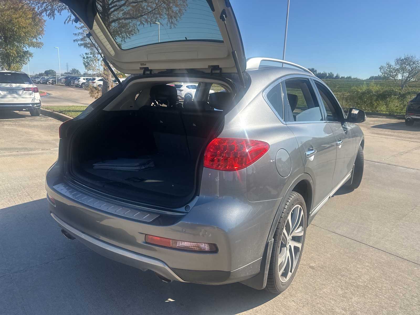 Thumbnail: 2017 INFINITI QX50 - 6