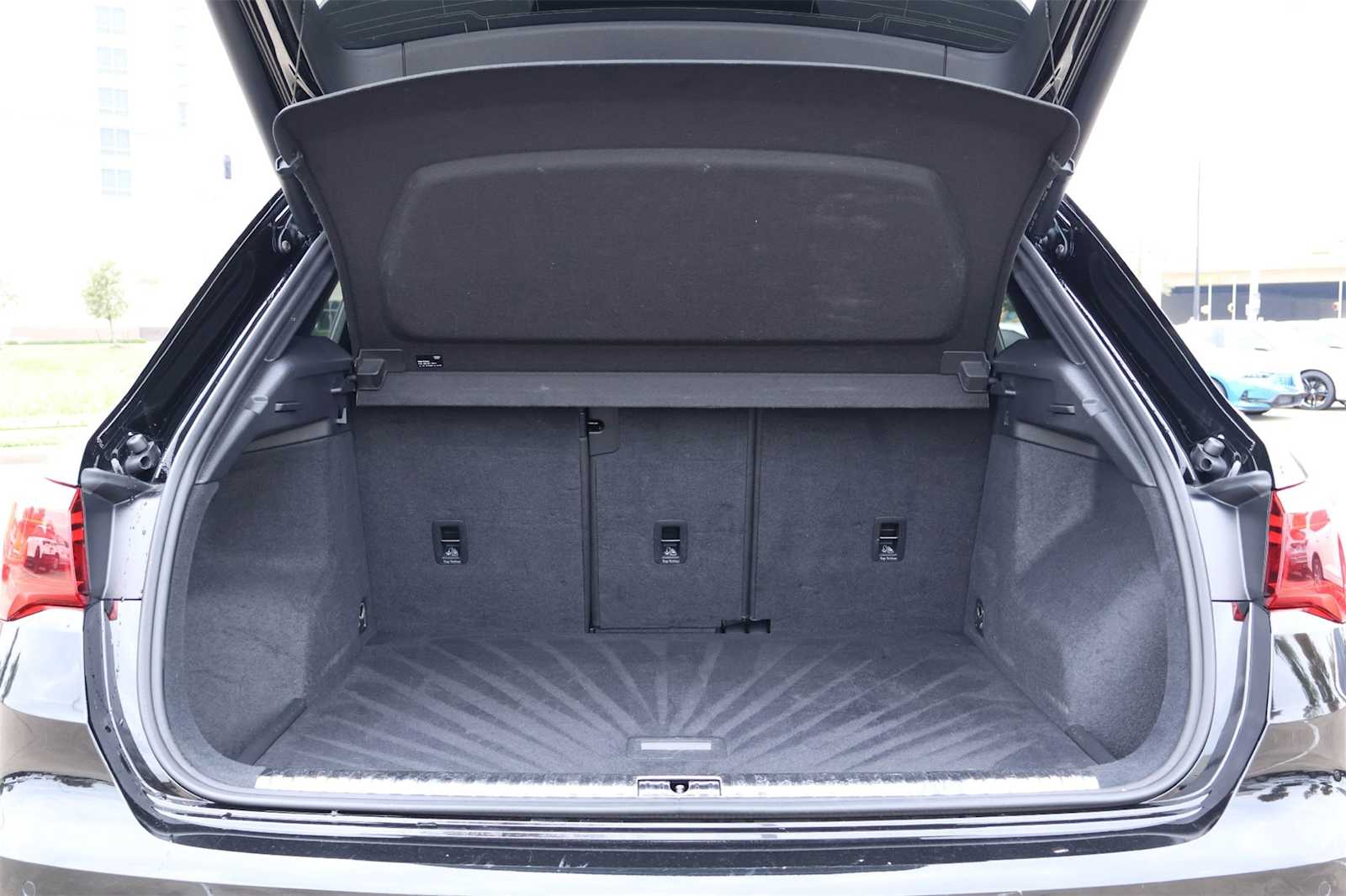 Thumbnail: 2022 Audi Q3 - 19