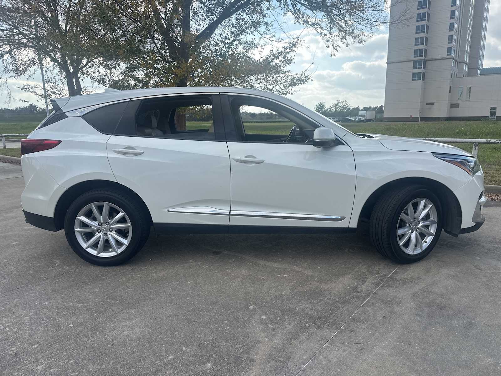 Thumbnail: 2019 Acura RDX - 4