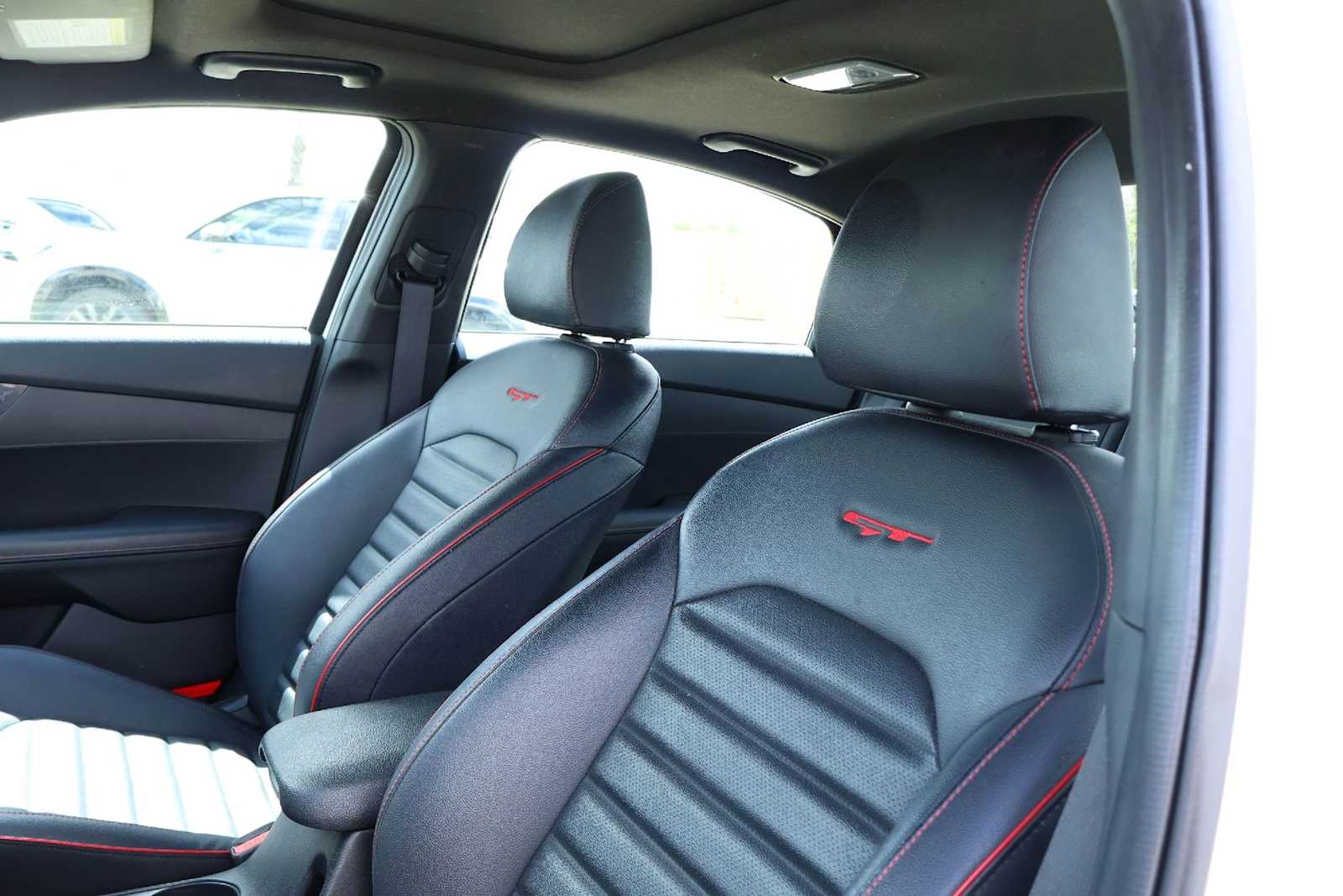 Thumbnail: 2020 Kia Forte - 11