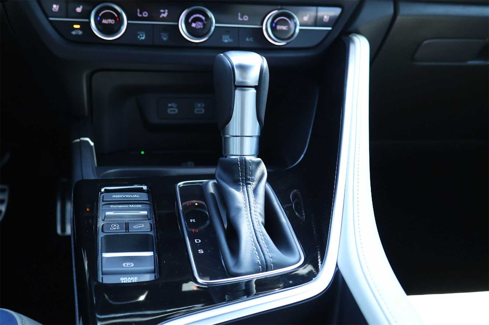 Thumbnail: 2025 Acura ADX - 17