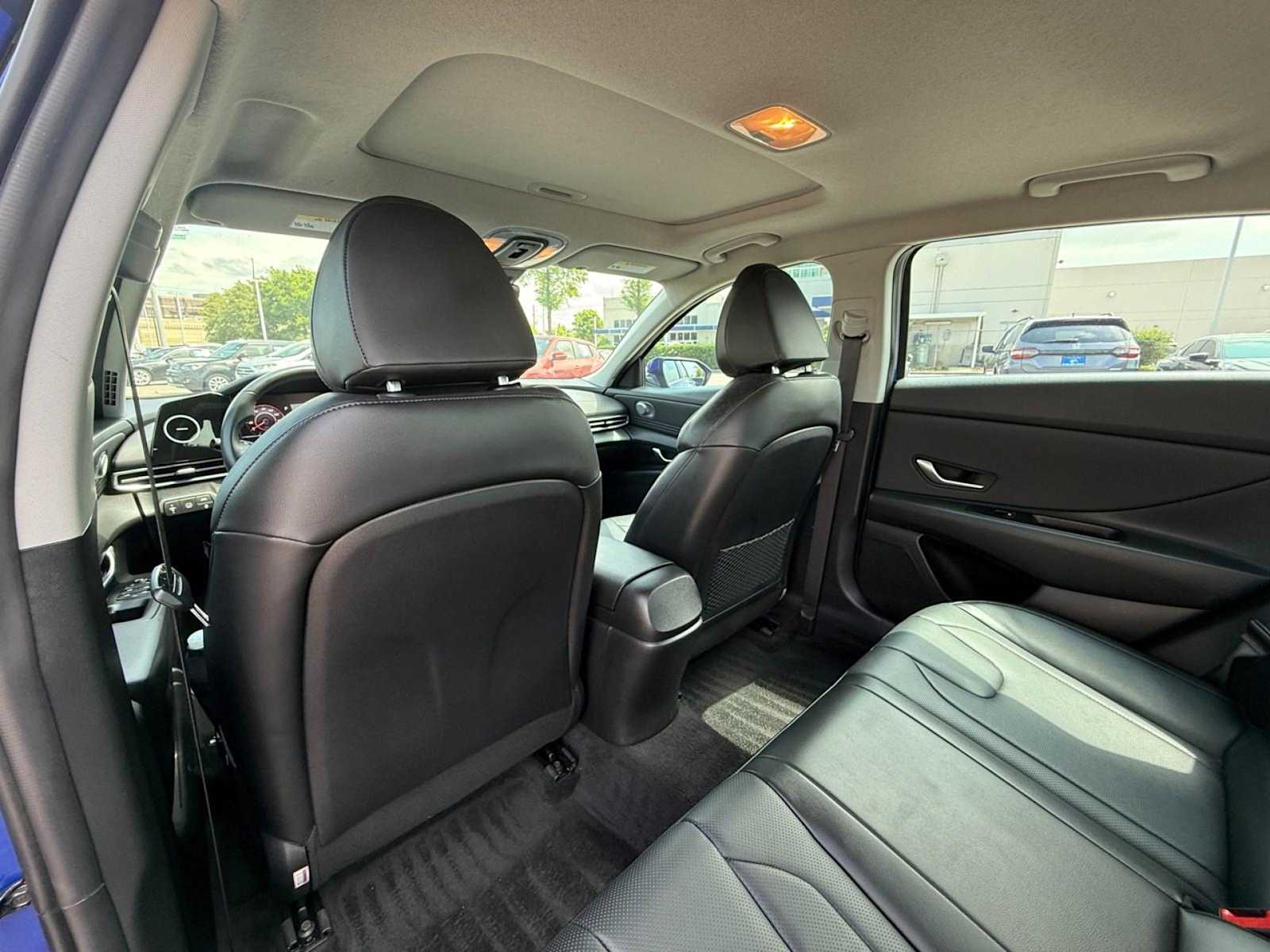 2023 Hyundai Elantra Limited Edition 12