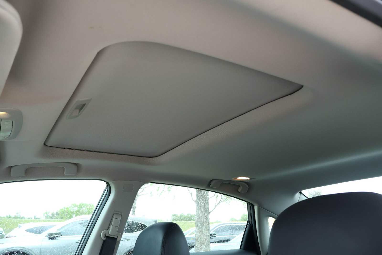 Thumbnail: 2015 Nissan Altima - 28