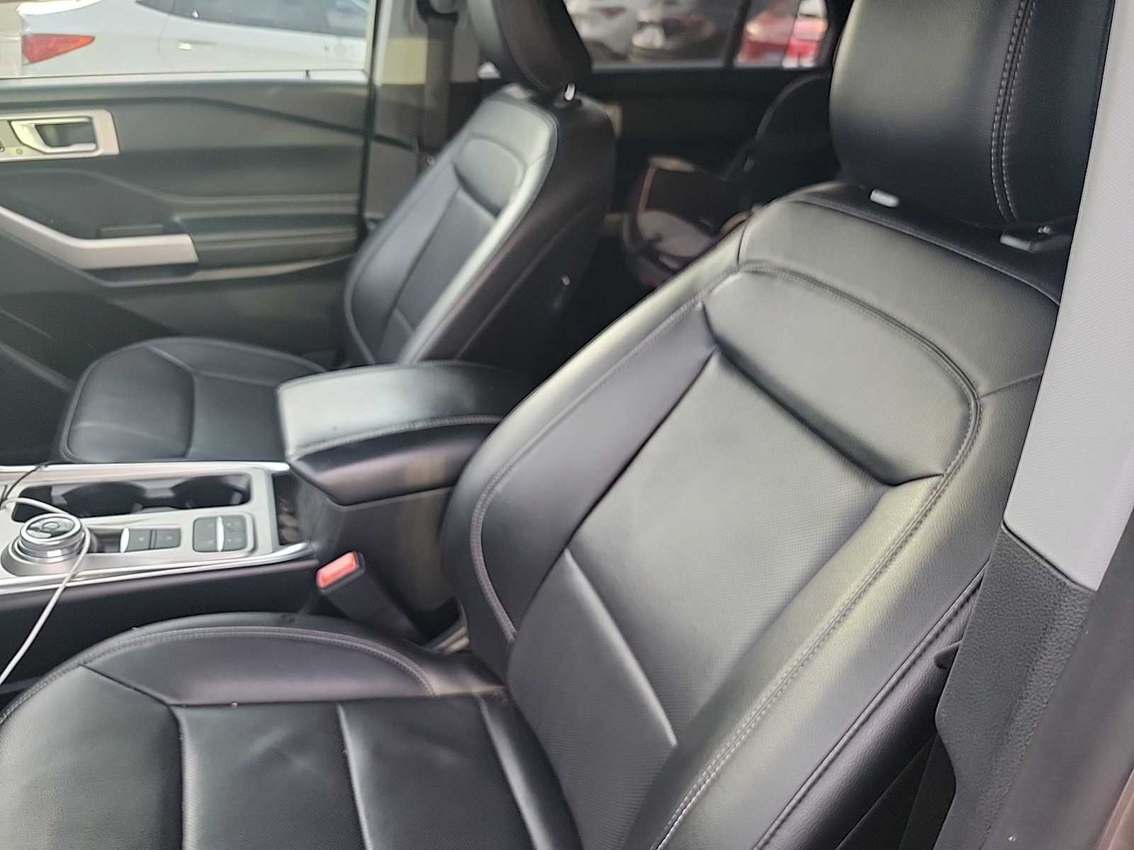 Thumbnail: 2021 Ford Explorer - 7