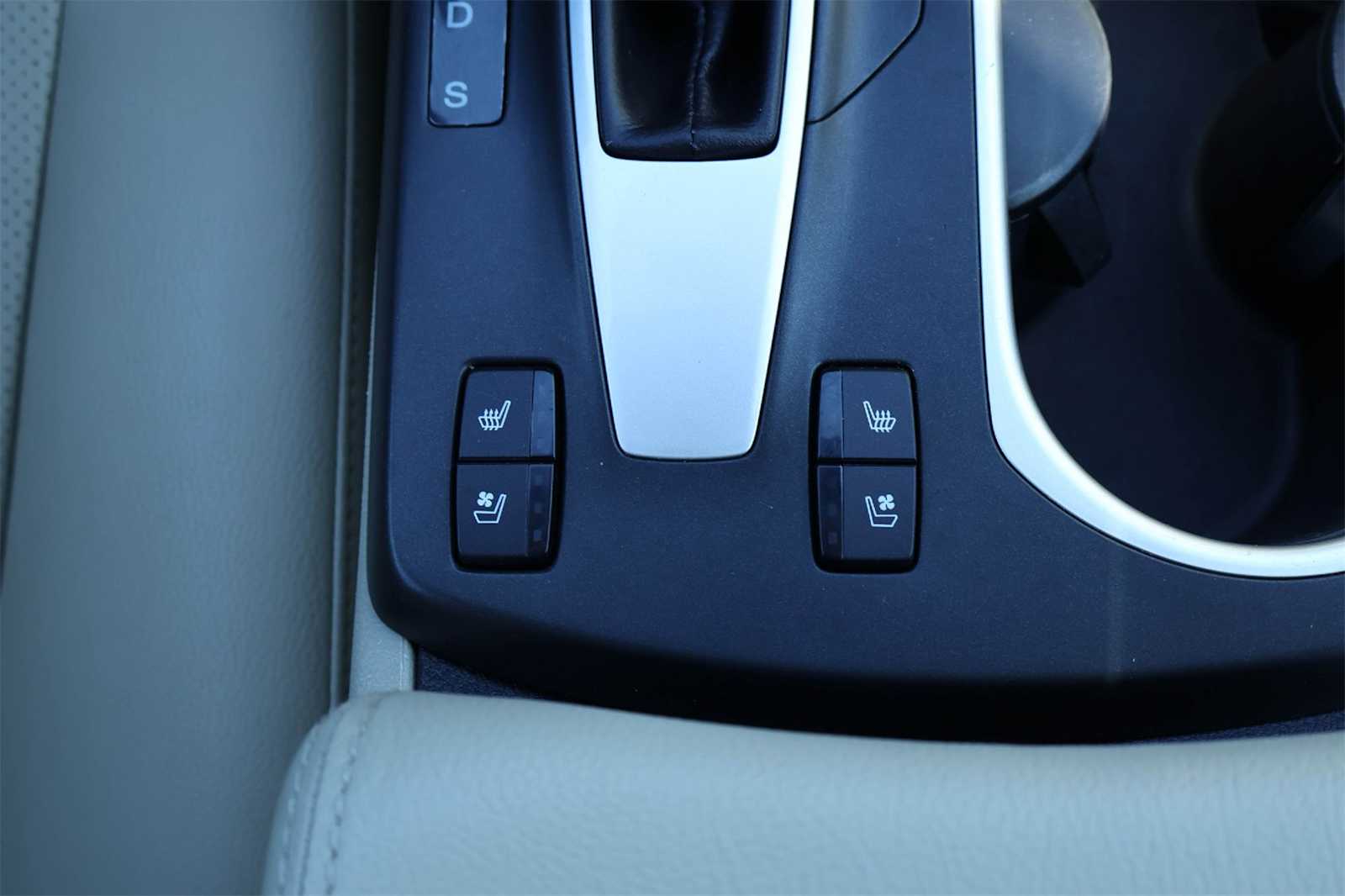 Thumbnail: 2016 Acura RDX - 25