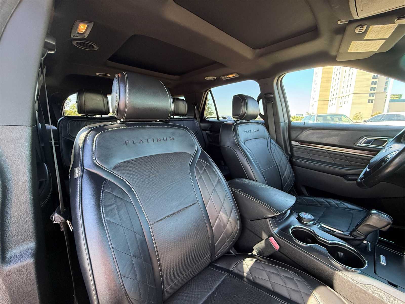 Thumbnail: 2016 Ford Explorer - 14