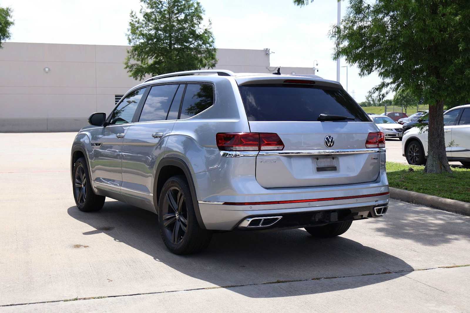 Thumbnail: 2022 Volkswagen Atlas - 3