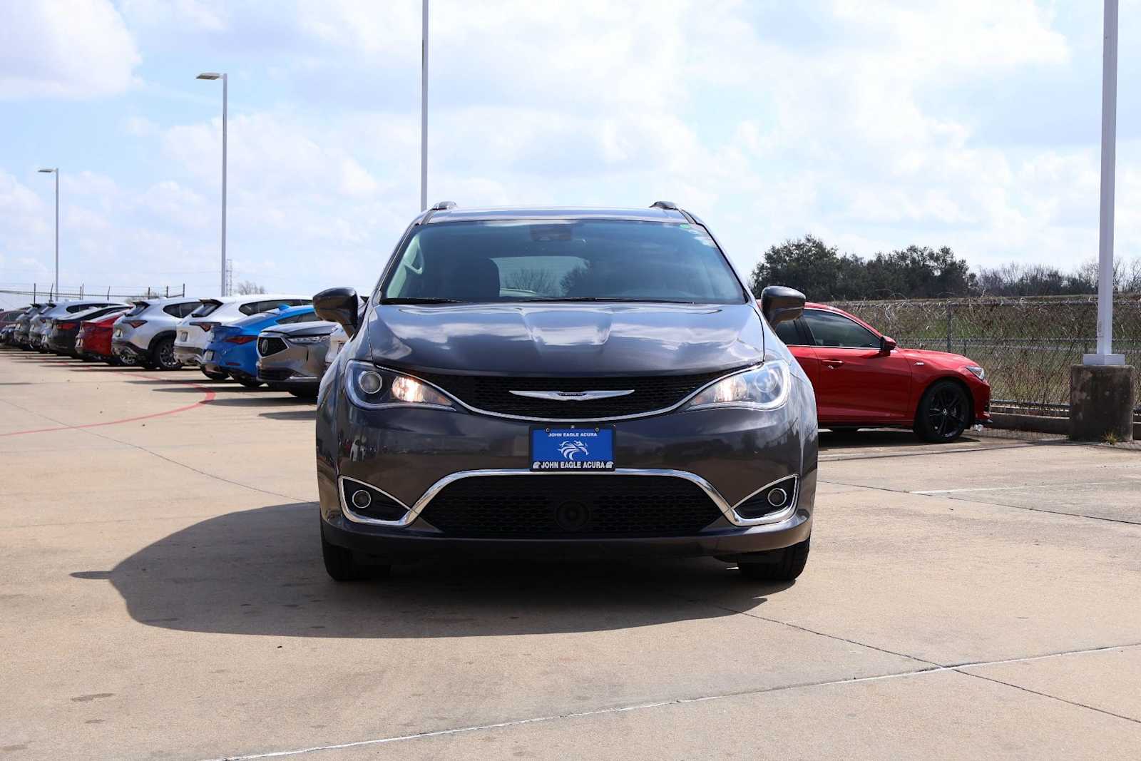 Thumbnail: 2020 Chrysler Pacifica - 6