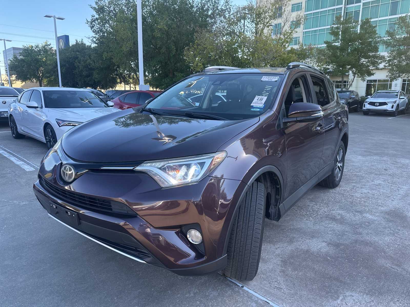 Thumbnail: 2018 Toyota RAV4 - 1