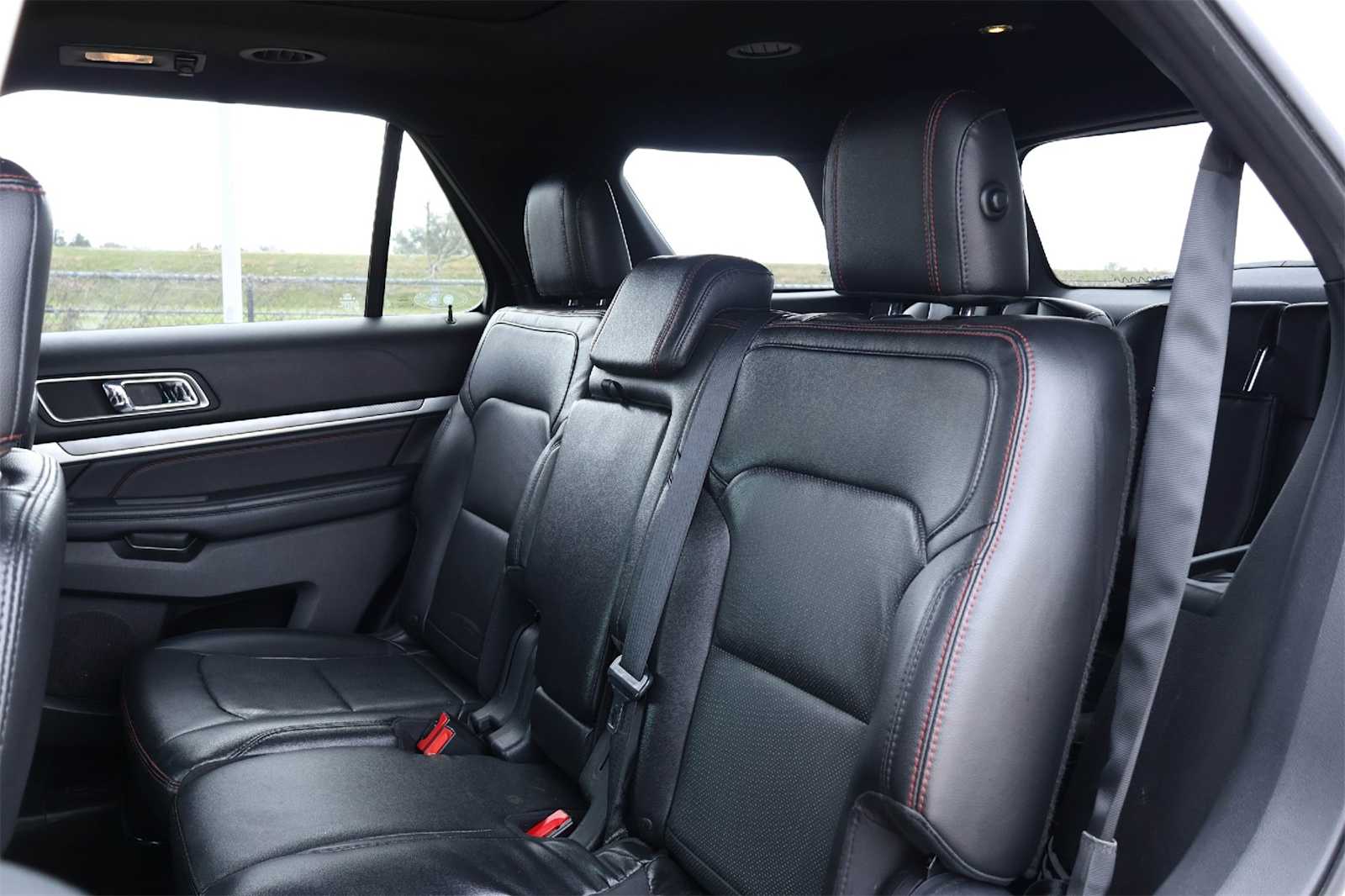 Thumbnail: 2017 Ford Explorer - 13