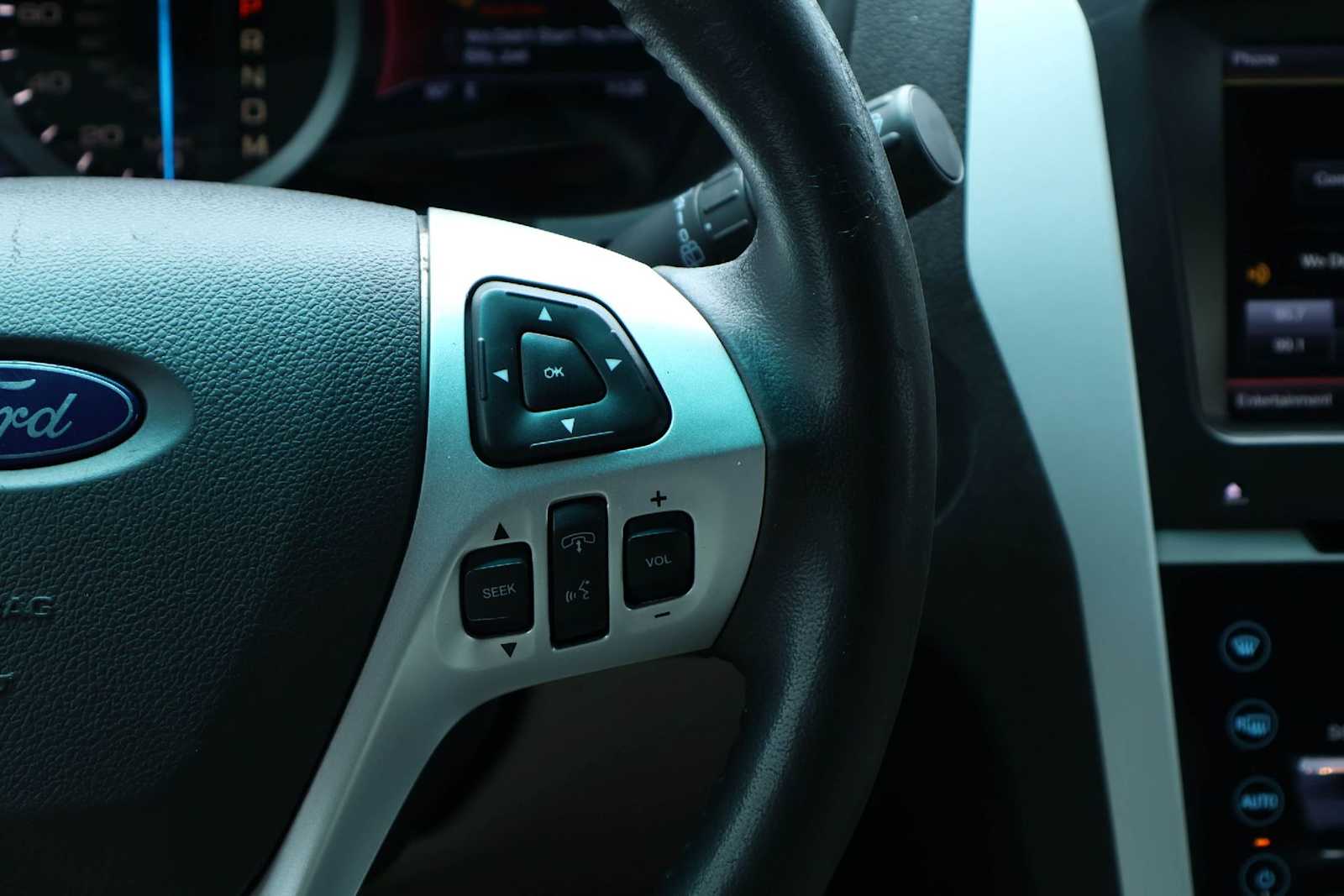 Thumbnail: 2015 Ford Explorer - 23