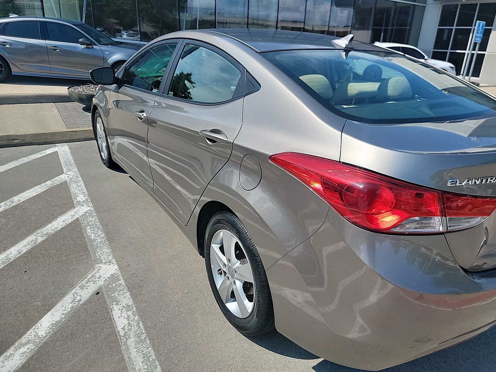 Thumbnail: 2013 Hyundai Elantra - 6