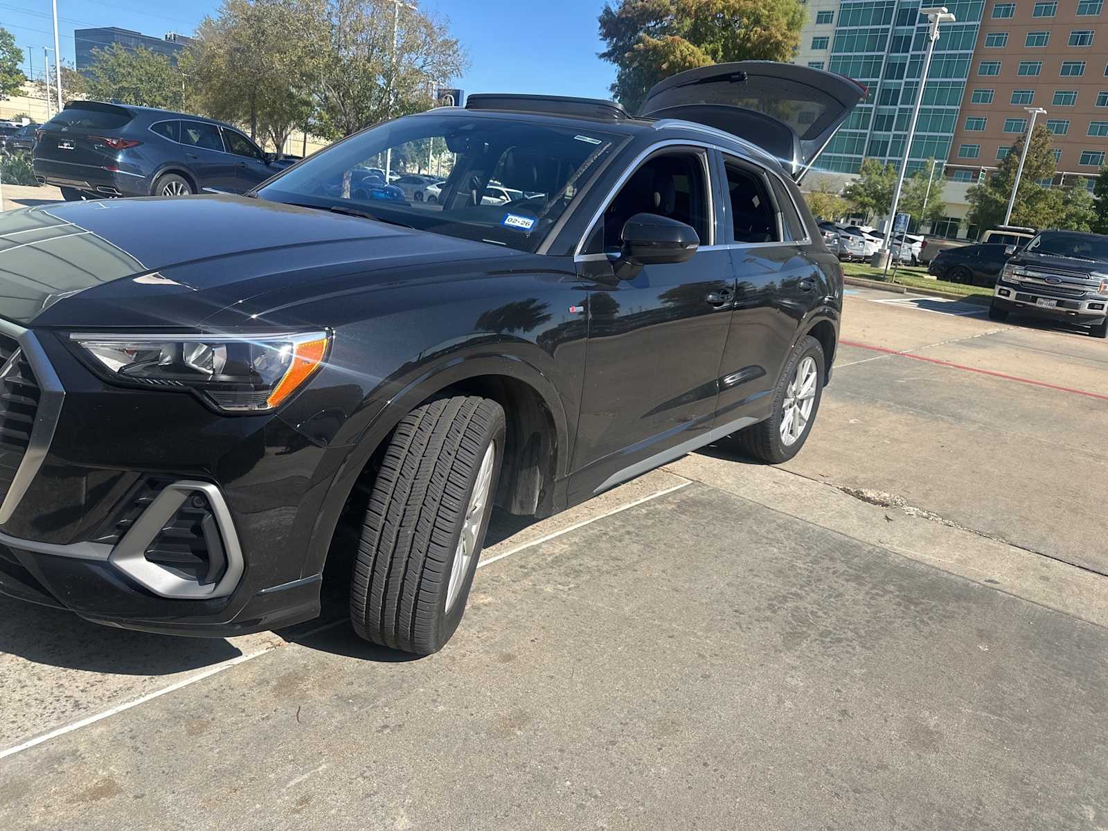 Thumbnail: 2022 Audi Q3 - 1