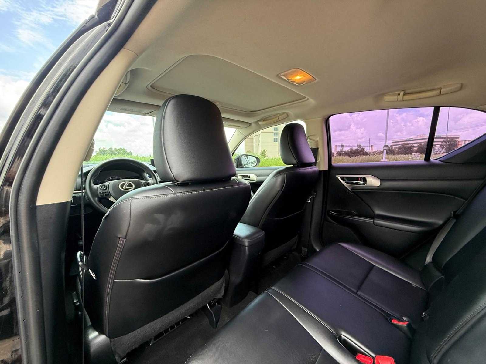 Thumbnail: 2015 Lexus CT - 12