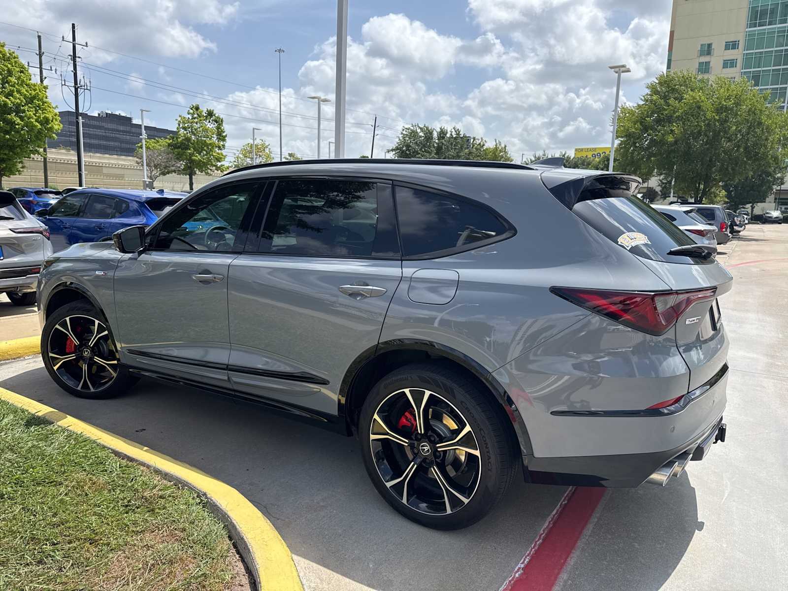 Thumbnail: 2025 Acura MDX - 5
