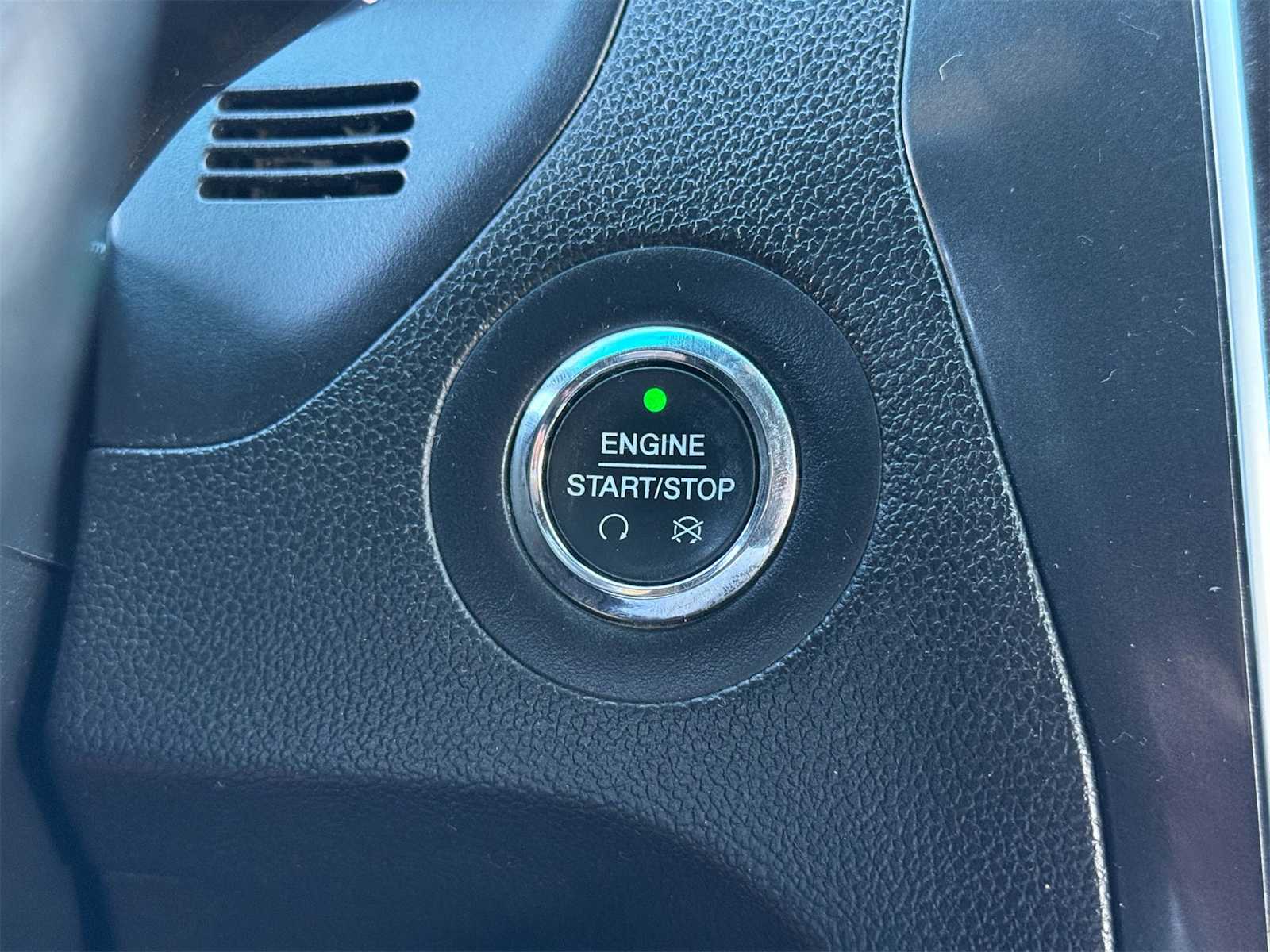 Thumbnail: 2016 Ford Explorer - 25