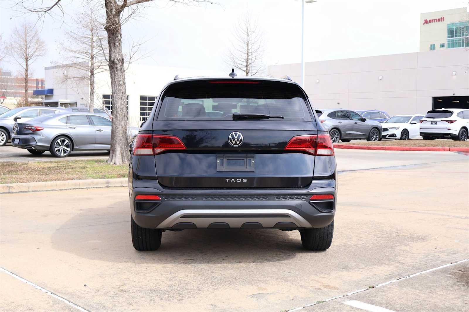 Thumbnail: 2022 Volkswagen Taos - 5