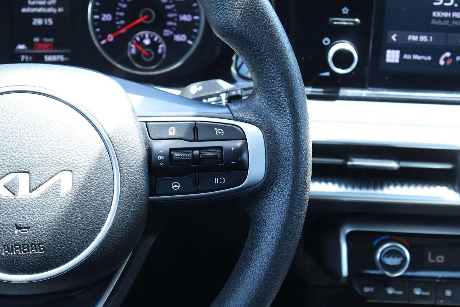 Thumbnail: 2023 Kia K5 - 23