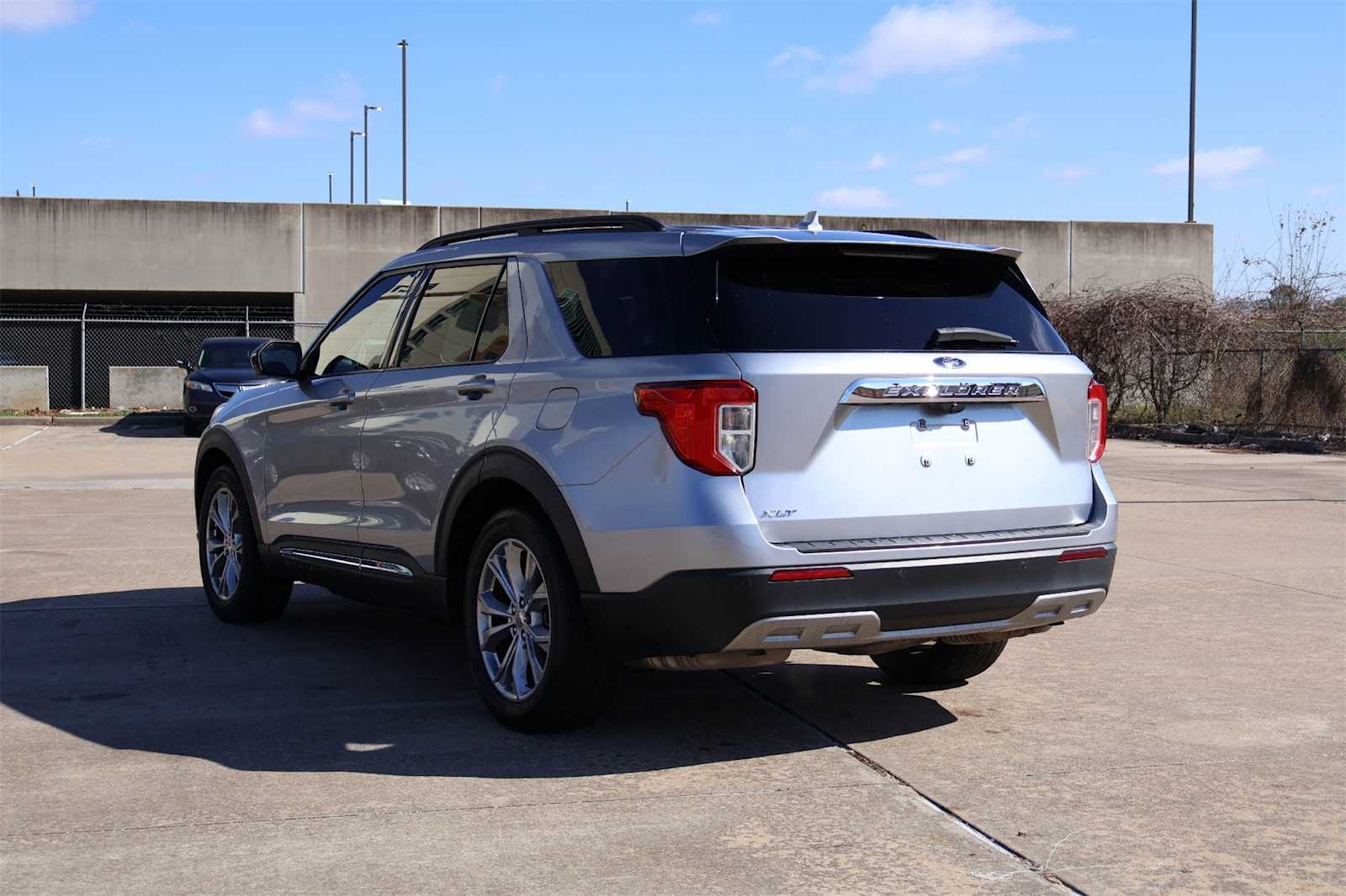 Thumbnail: 2020 Ford Explorer - 4