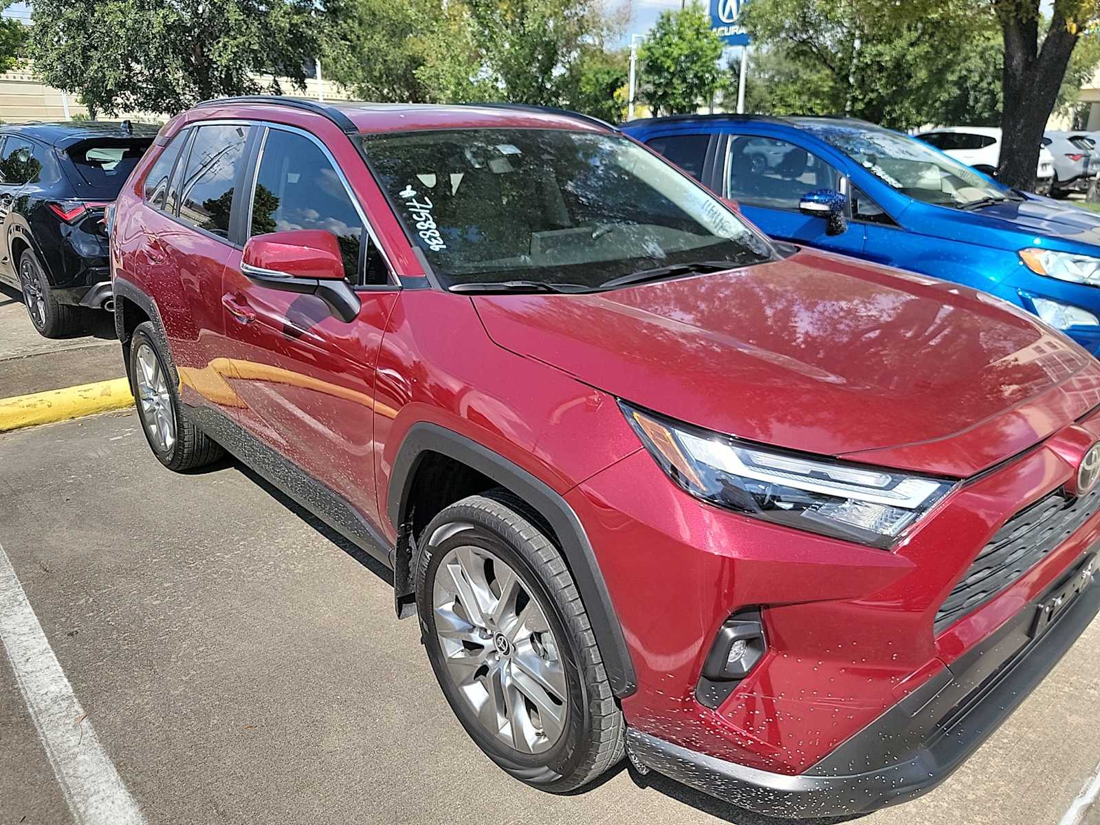 Thumbnail: 2022 Toyota RAV4 - 4
