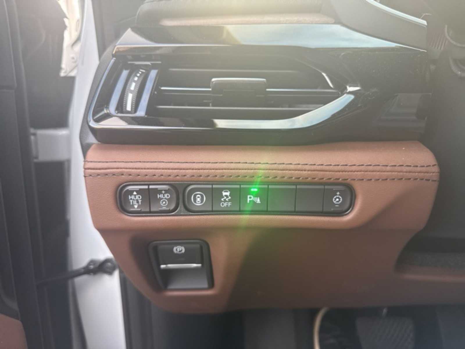 Thumbnail: 2025 Acura MDX - 11