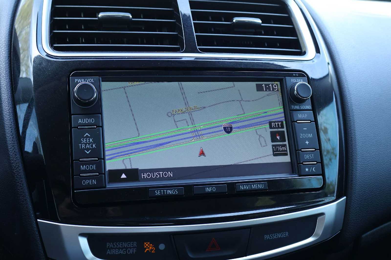 Thumbnail: 2015 Mitsubishi Outlander Sport - 28