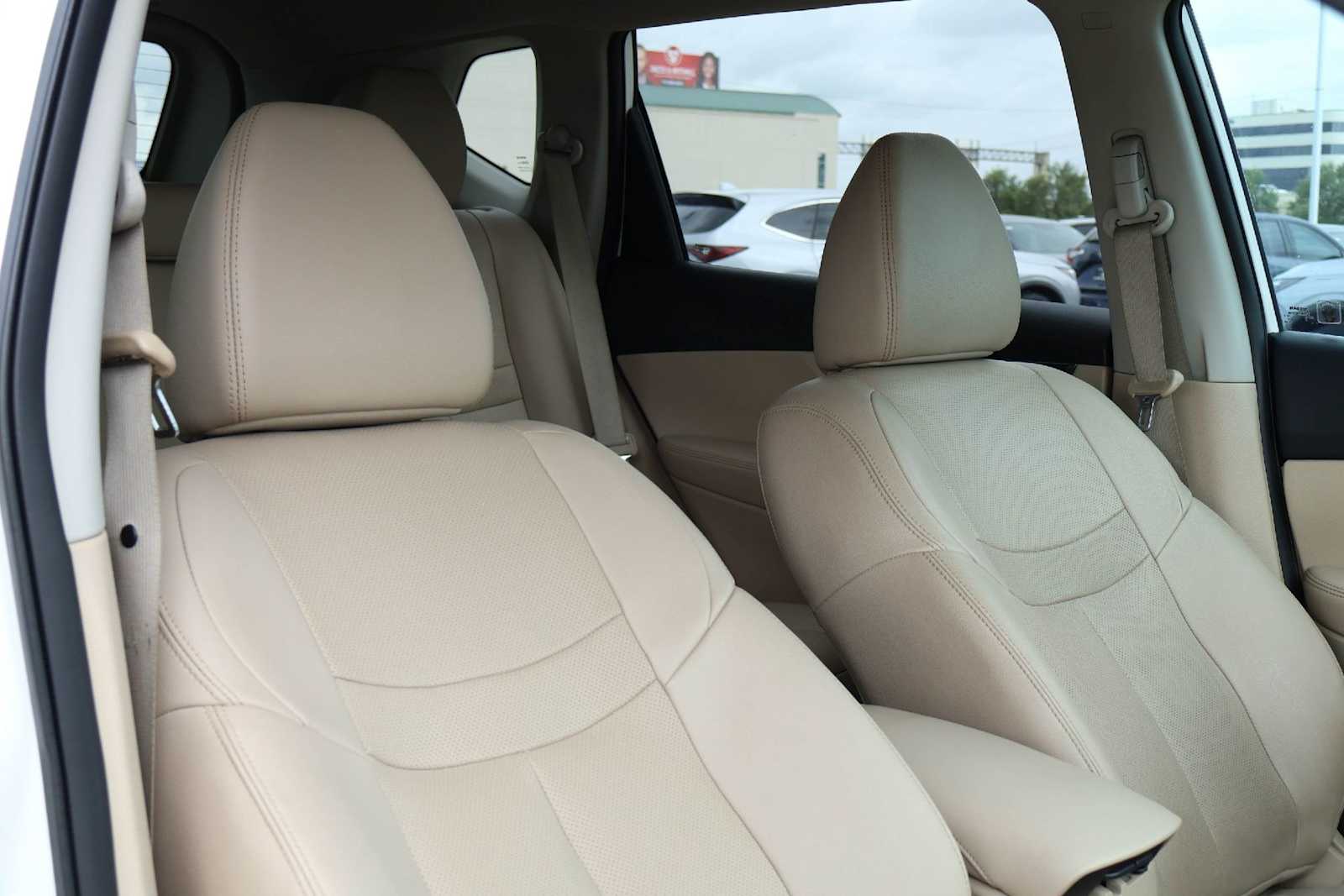 Thumbnail: 2016 Nissan Rogue - 14