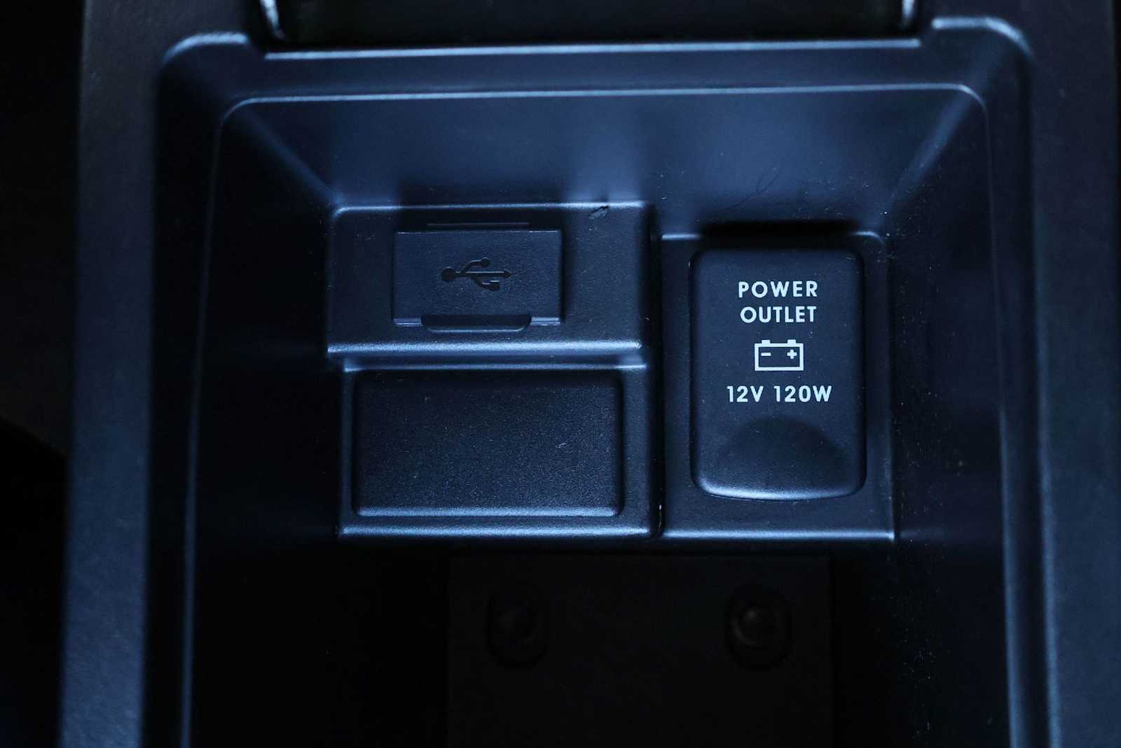 Thumbnail: 2015 Mitsubishi Outlander Sport - 27