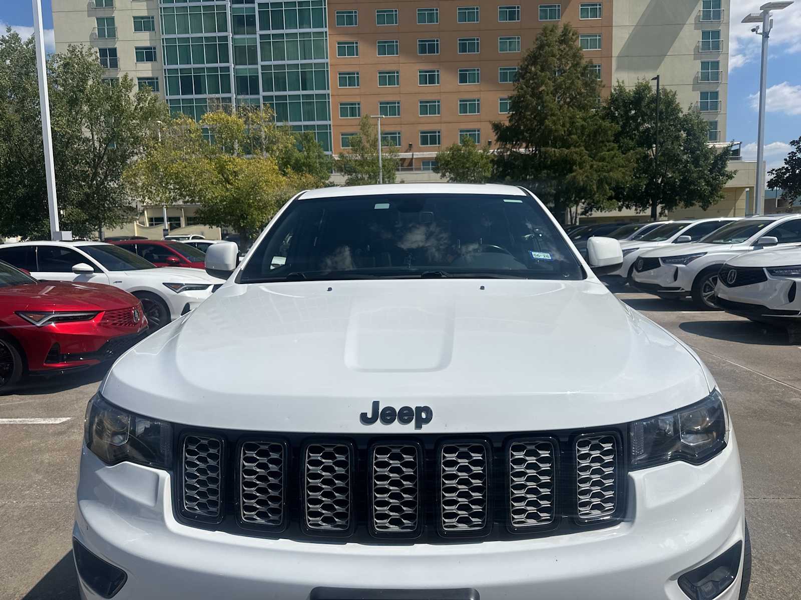 Thumbnail: 2020 Jeep Grand Cherokee - 2