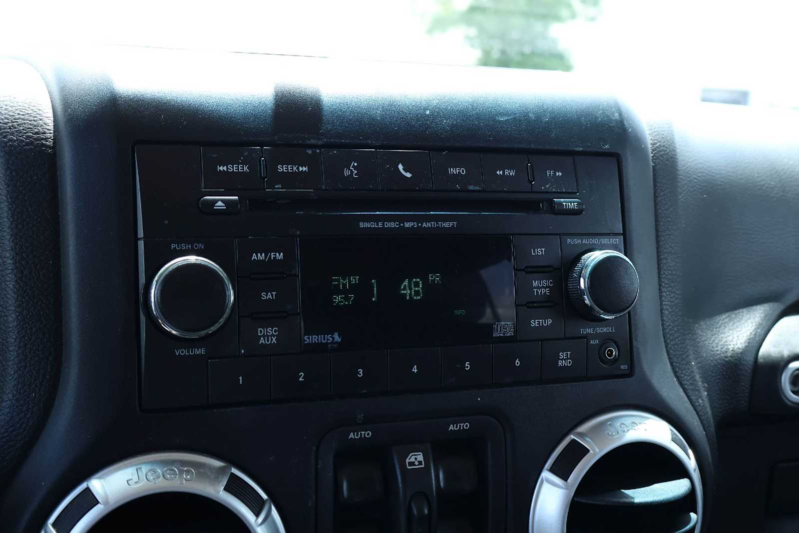 Thumbnail: 2012 Jeep Wrangler - 25