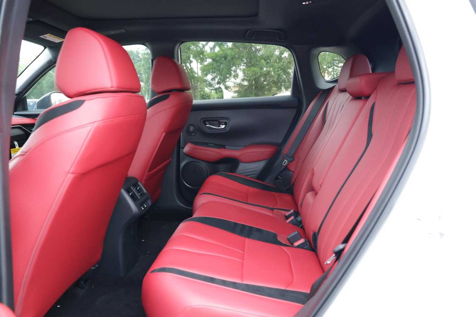 Thumbnail: 2025 Acura ADX - 13