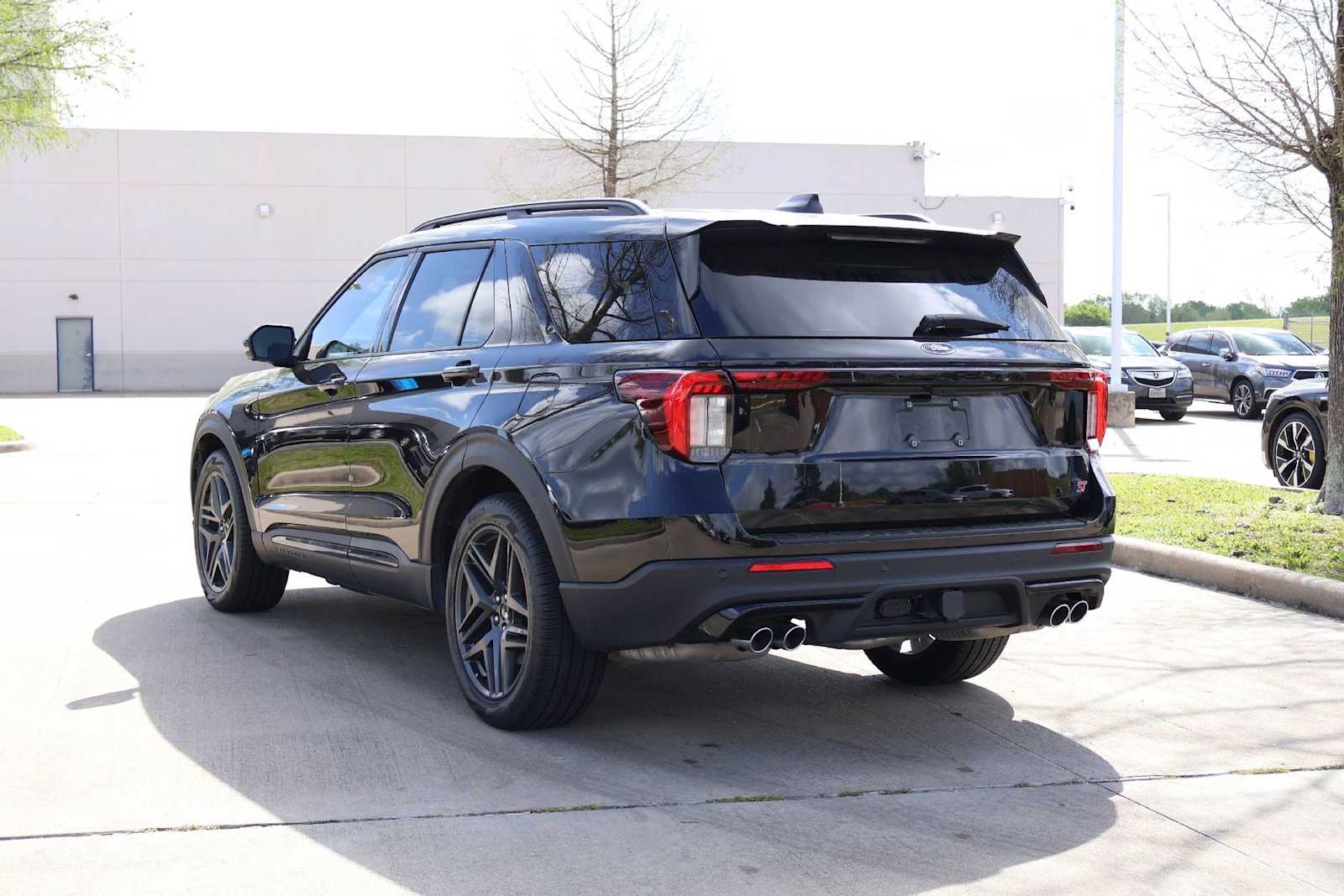 Thumbnail: 2025 Ford Explorer - 4