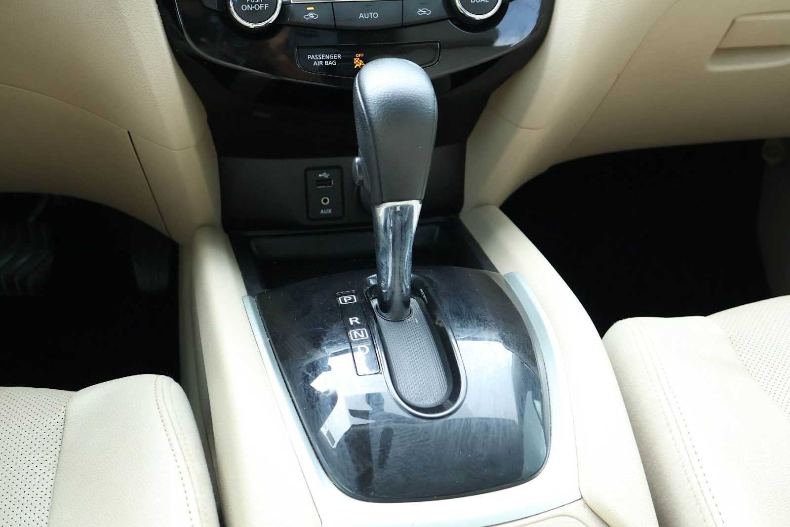 Thumbnail: 2016 Nissan Rogue - 17