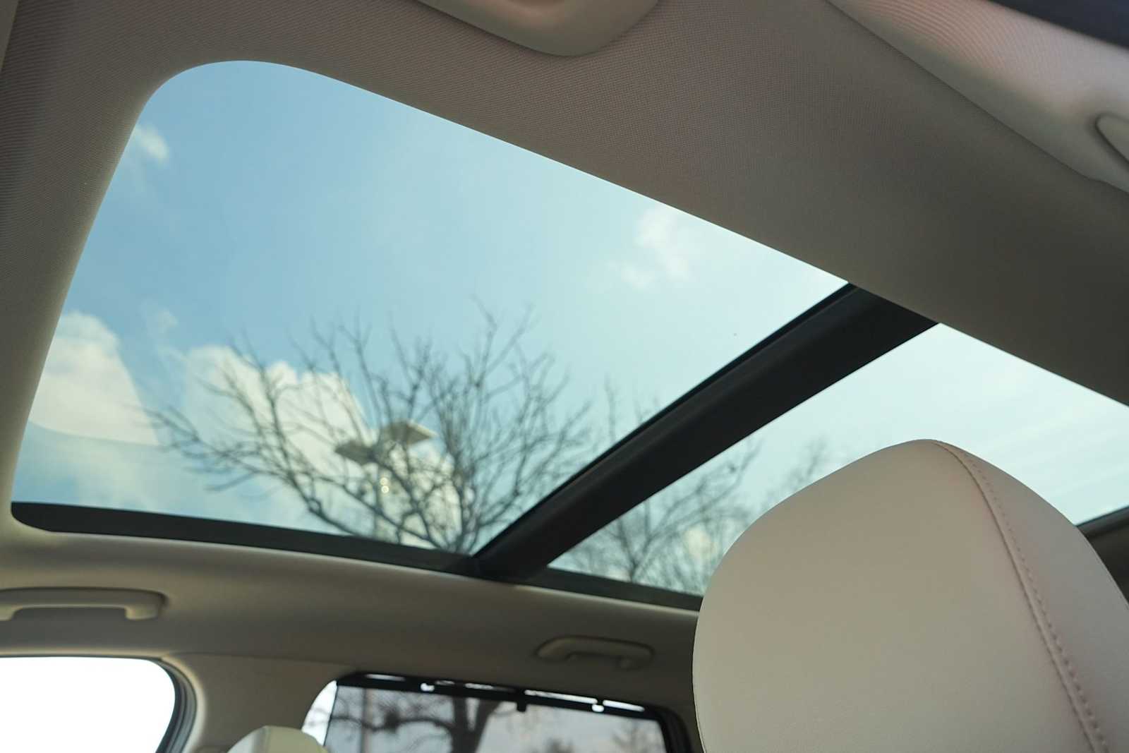 Thumbnail: 2023 Kia Sorento - 24