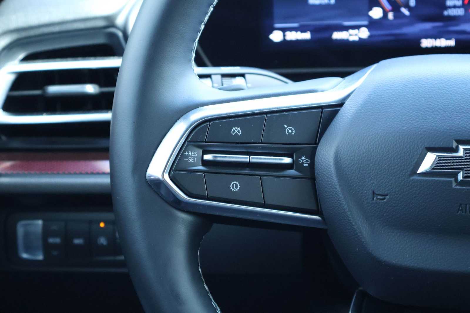 Thumbnail: 2025 Chevrolet Traverse - 22