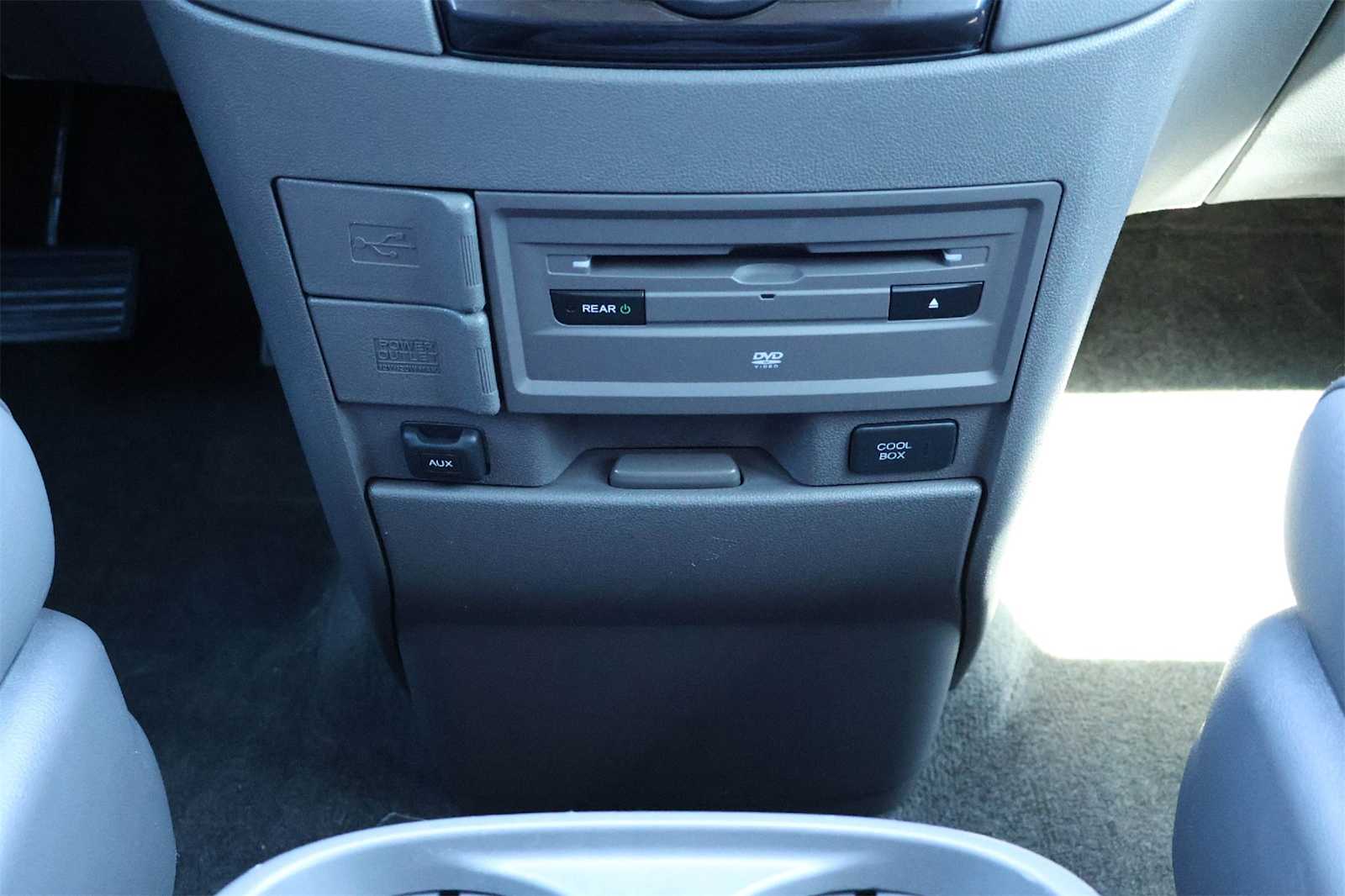 Thumbnail: 2016 Honda Odyssey - 25