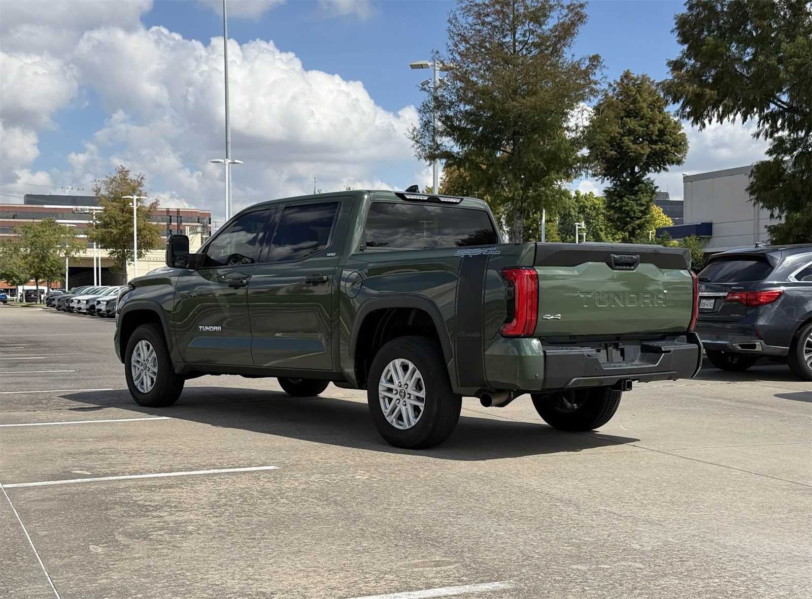 Thumbnail: 2022 Toyota Tundra - 4