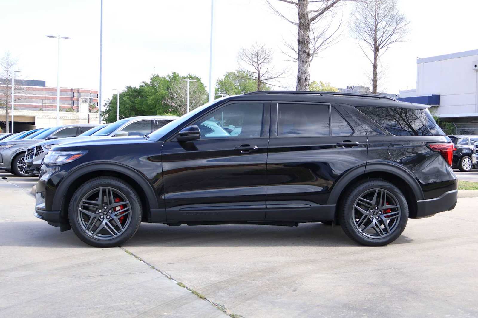 Thumbnail: 2025 Ford Explorer - 3