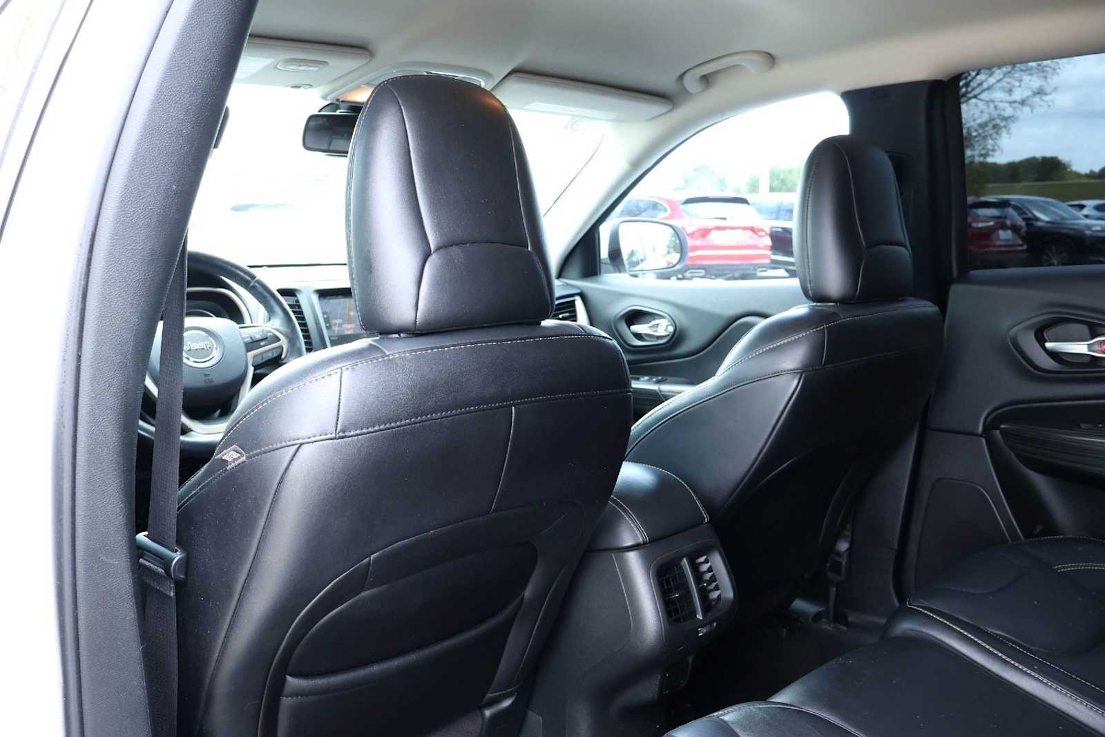 Thumbnail: 2014 Jeep Cherokee - 12