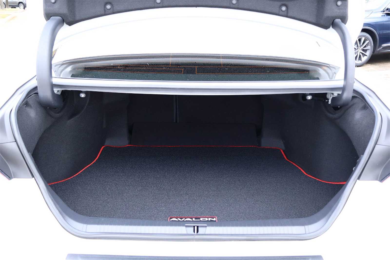 Thumbnail: 2021 Toyota Avalon - 19